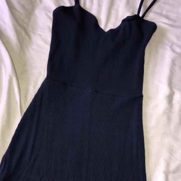 Reformation Spencer Dress - Picture 8 of 9